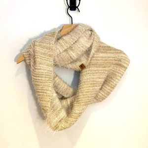 Bearpaw Fuzzy Infinity Scarf Beige